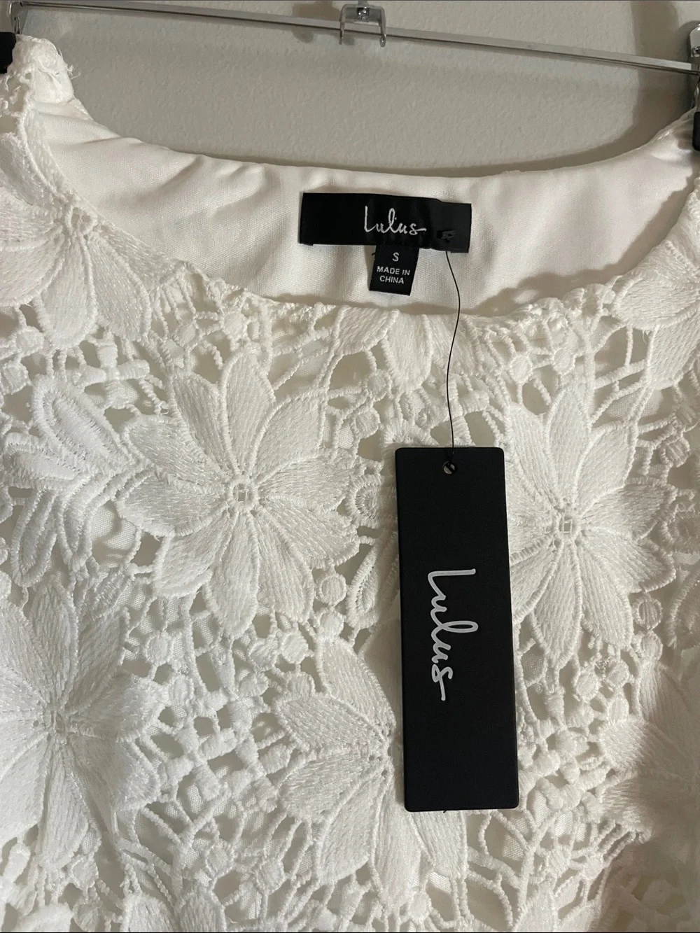 Lulu's White Floral Lace Pencil Skirt